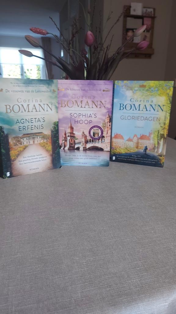 Corina Bomann boeken: Agneta's Erfenis, Sophia's Hoop, Glori, Ophalen of Verzenden, Zo goed als nieuw, Corina Bomann, Nederland