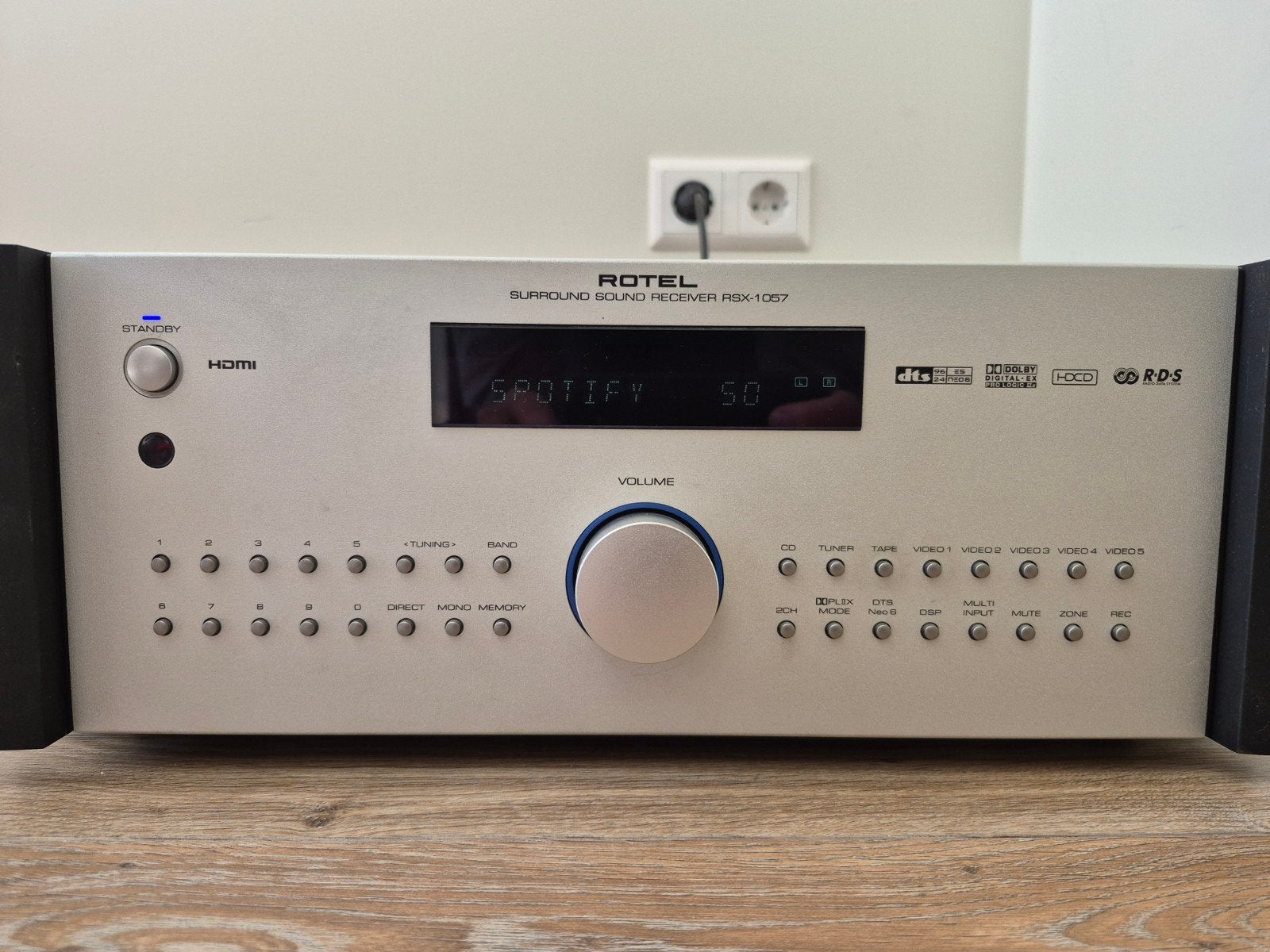 Rotel RSX 1057 - 5.1 audio - gaat niet aan, Ophalen, Niet werkend, Analoog