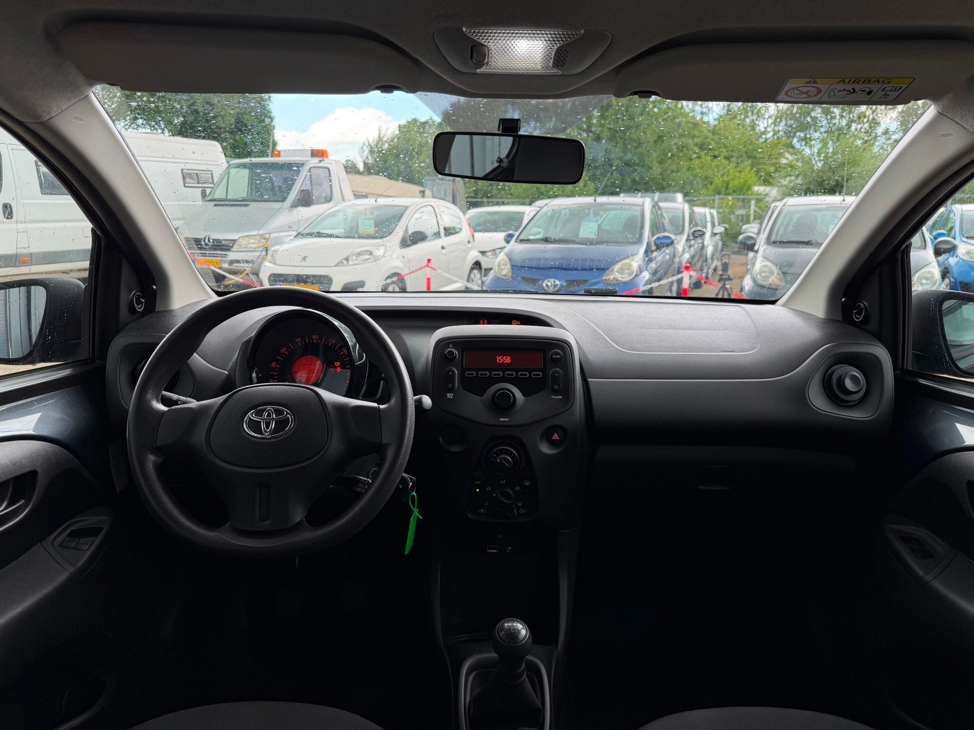 Toyota Aygo 1.0 VVT-i | Airco | Nieuwe Koppeling | Apk 01-27, Auto's, Toyota, Voorwielaandrijving, Gebruikt, Euro 6, 4 stoelen