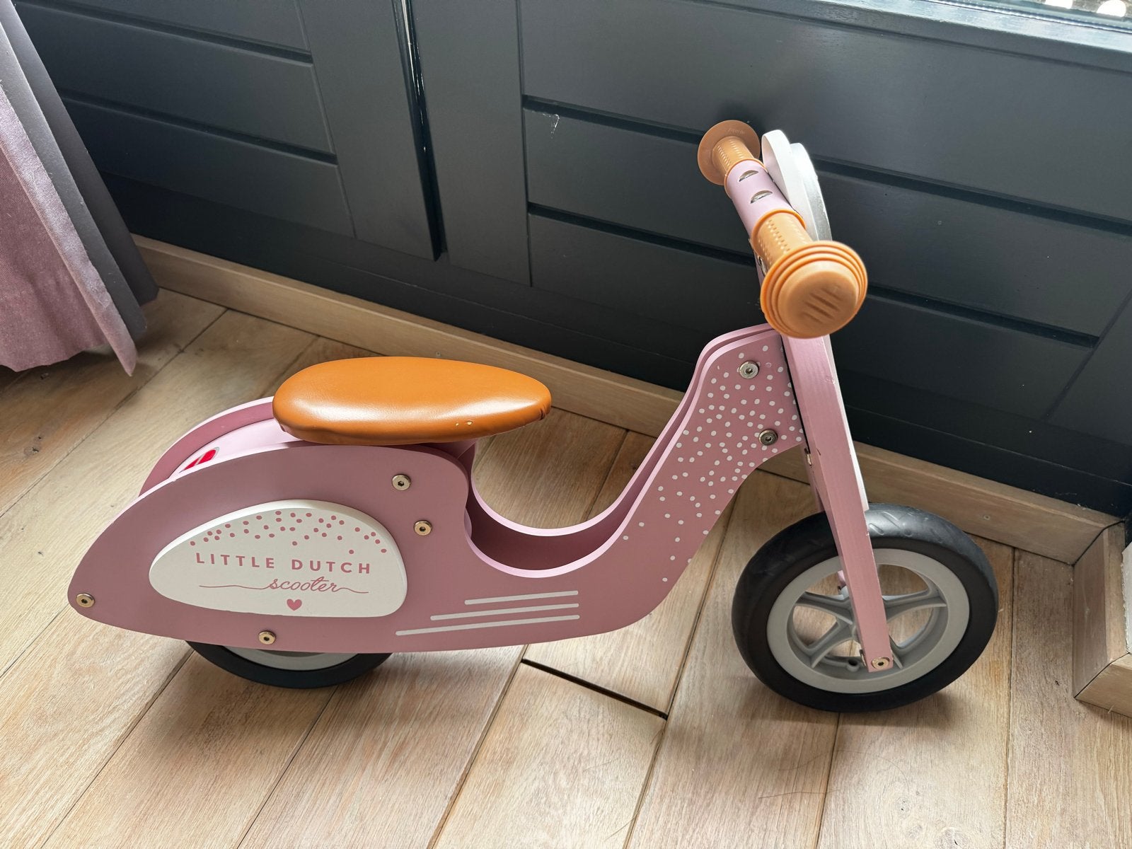 Little Dutch Loopscooter Roze, Ophalen, Zo goed als nieuw, Loopfiets