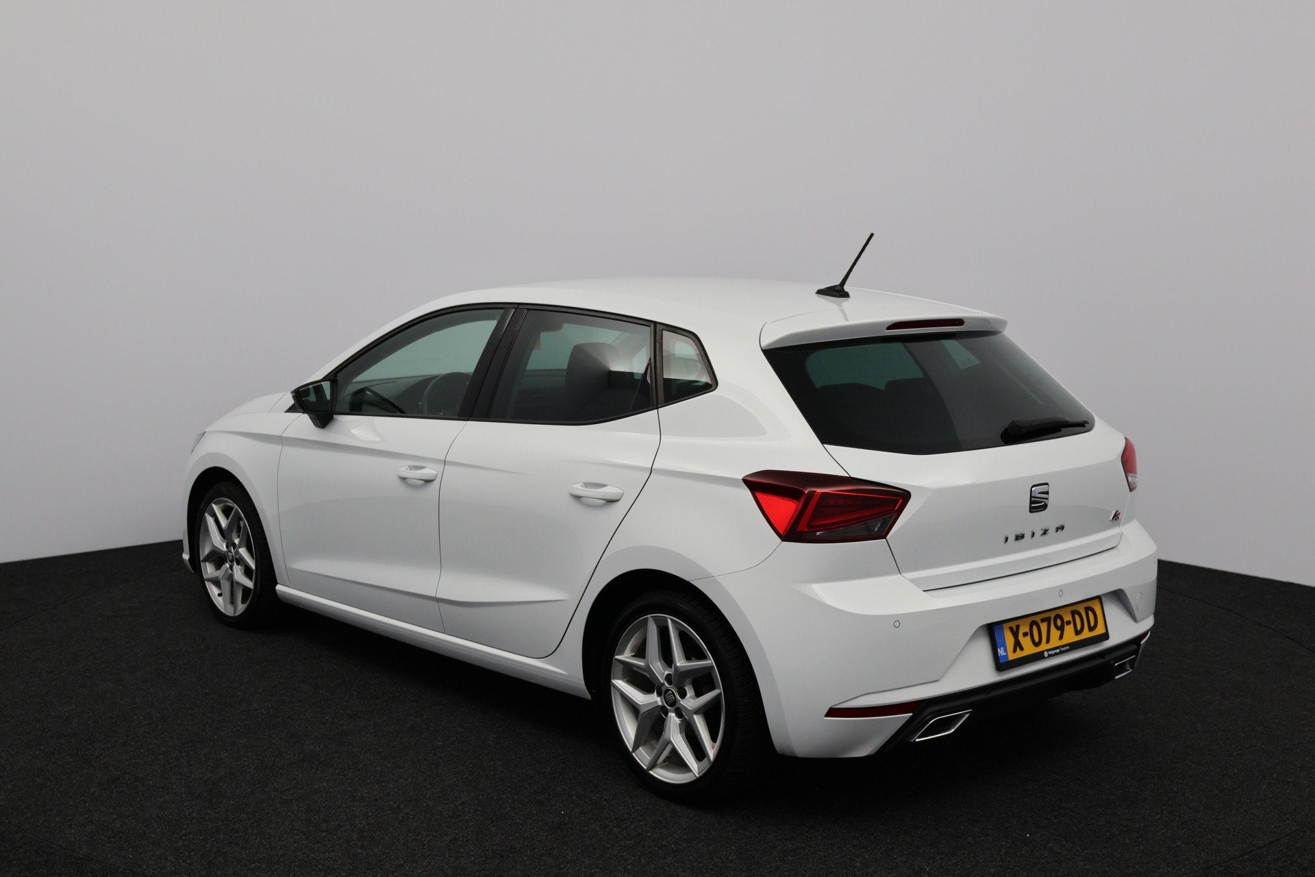 SEAT Ibiza 1.0 TSI FR Business Intense/ Camera/ Beats/ 18'', Auto's, Stof, Gebruikt, 580 kg, 1072 kg