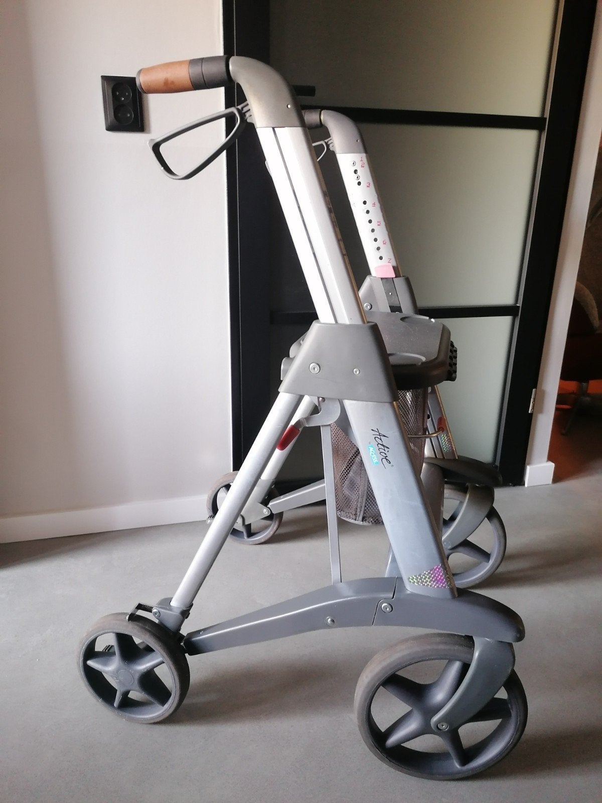 ANWB Active Access Rollator Lichtgewicht Inklapbaar, Ophalen, Opvouwbaar, Zo goed als nieuw