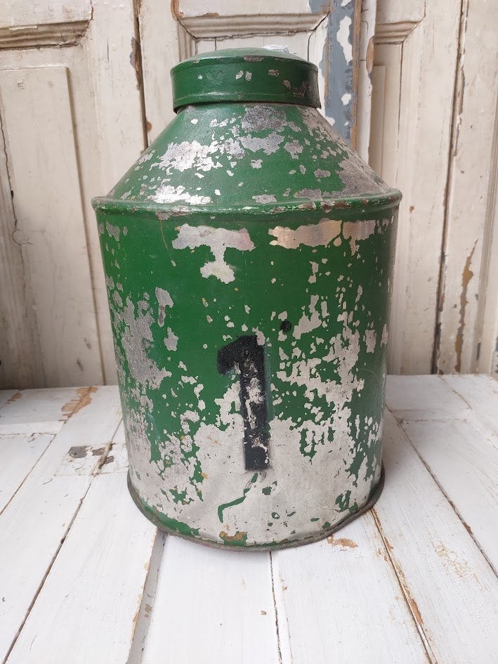 Antieke metalen petroleumkan, Ophalen of Verzenden