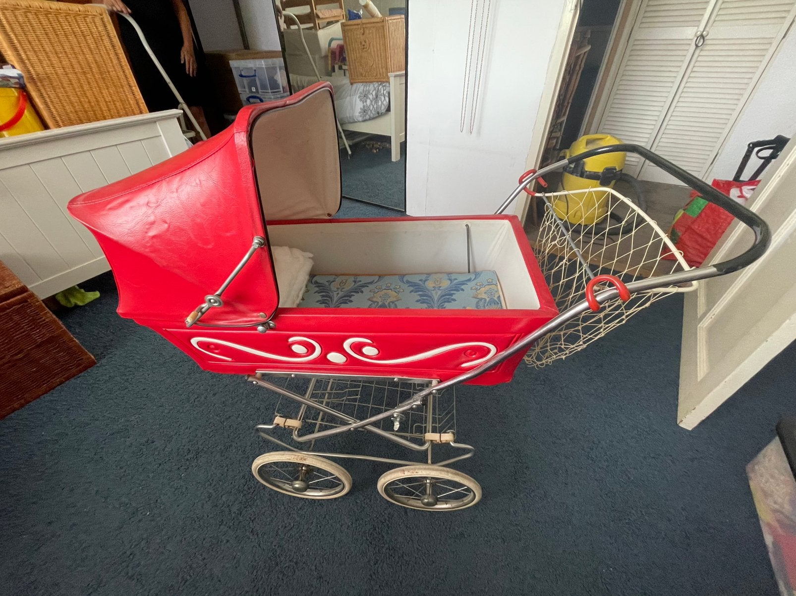 Vintage poppenwagen, Ophalen