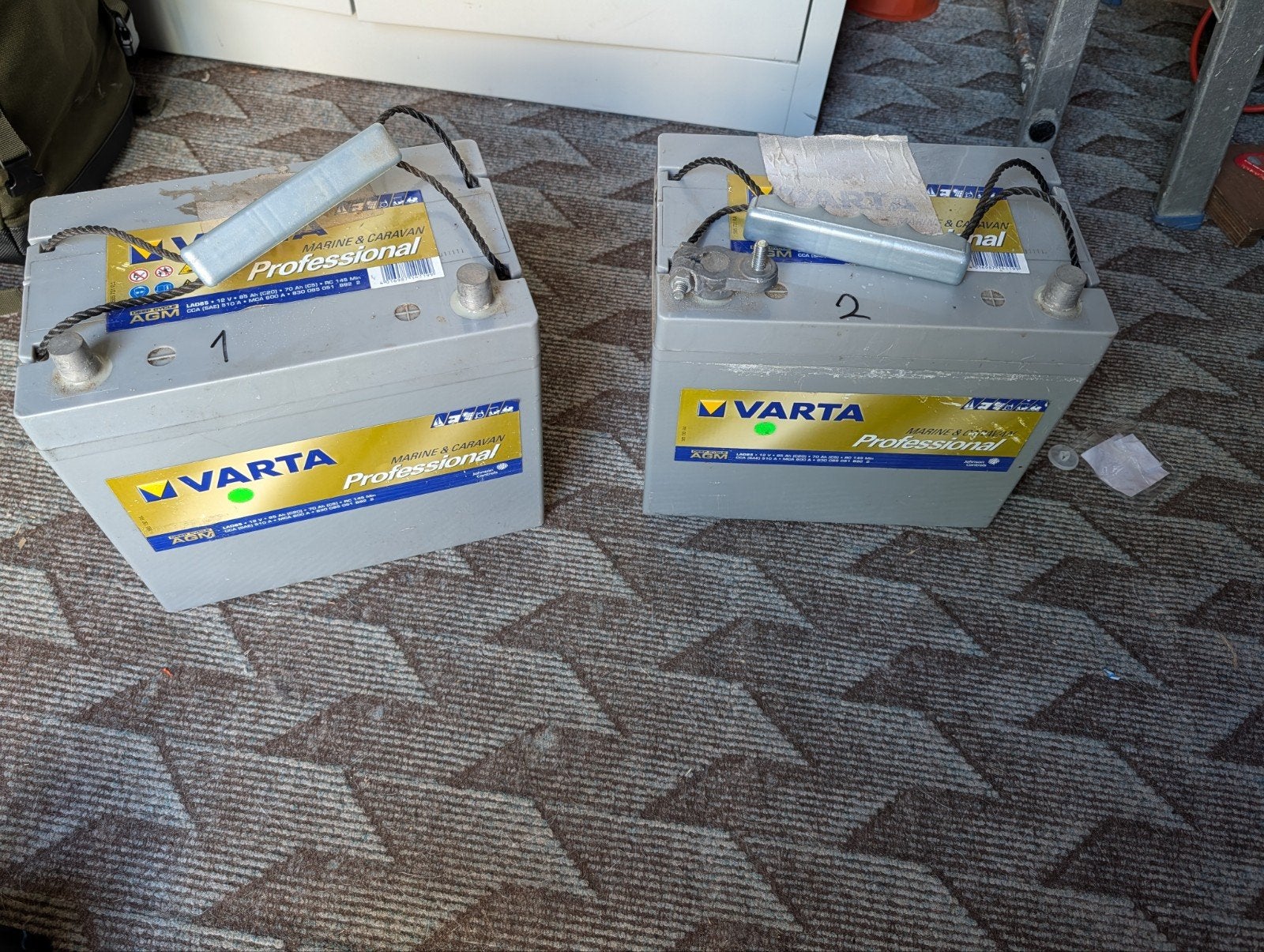 2x varta 85ah deep cycle agm accu's zeer goede staat, Ophalen