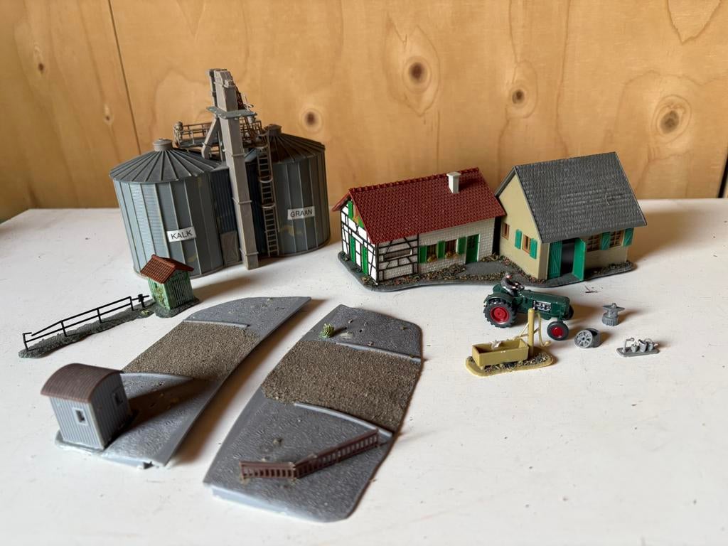 Huisjes / items voor modelspoor H0, Hobby en Vrije tijd, Modeltreinen | H0, Overige merken, Gebruikt, Gelijkstroom of Wisselstroom
