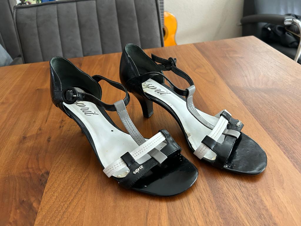 Esprit Sandalen met hak - Zwart/Wit, Ophalen, Zwart, Sandalen of Muiltjes, Gedragen