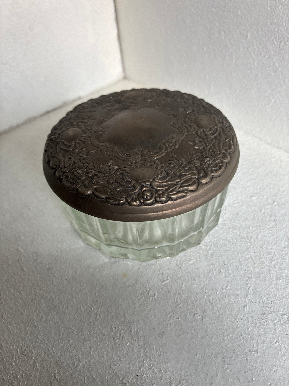 Vintage Glazen Potje met Sierlijk Metalen Deksel, Ophalen of Verzenden
