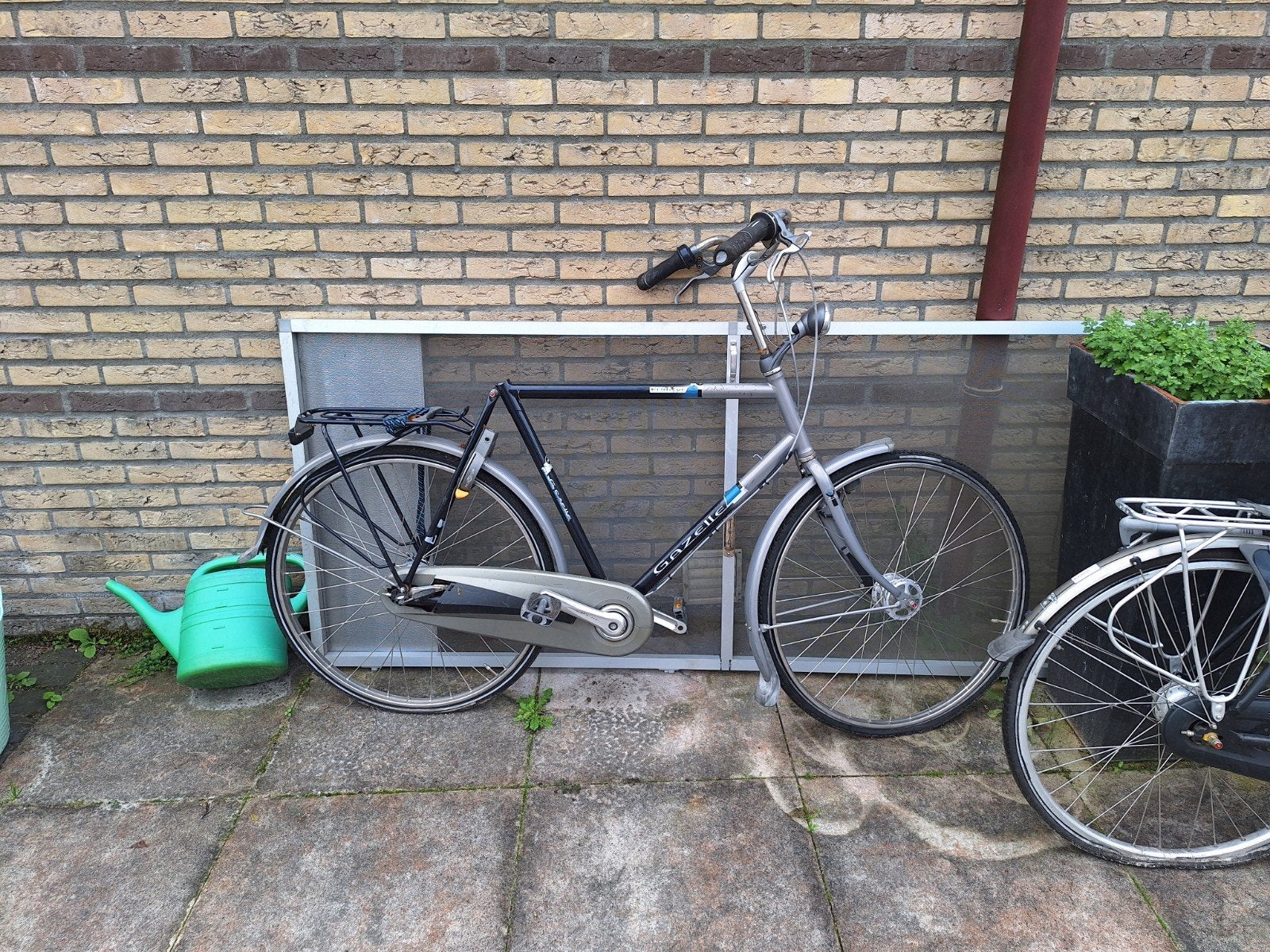 Foto 3 van 2 Gazelle herenfietsen
