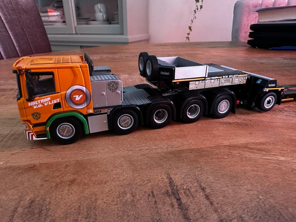 HOLTROP VD VLIST; SCANIA P LOW 10X4 LOW LOADER 5 AXLE DOLLY, Hobby en Vrije tijd, Modelauto's | 1:50, Ophalen of Verzenden, Zo goed als nieuw