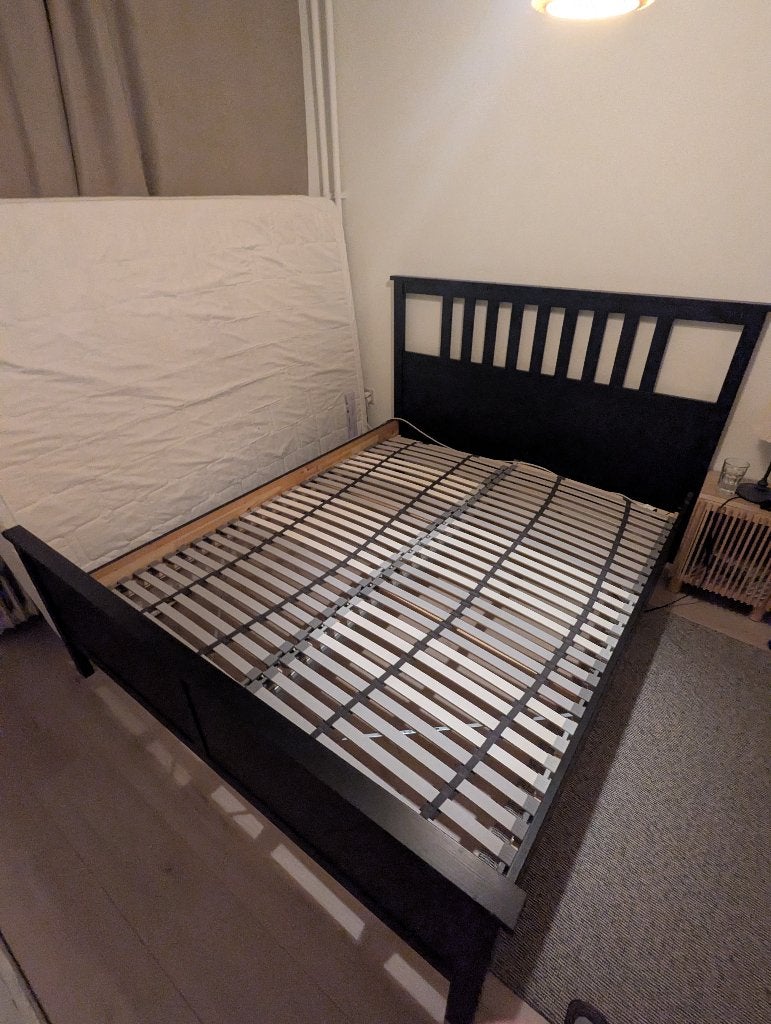 Ikea bed met lattenbodem - goede staat, Ophalen, Gebruikt, Zwart, Tweepersoons