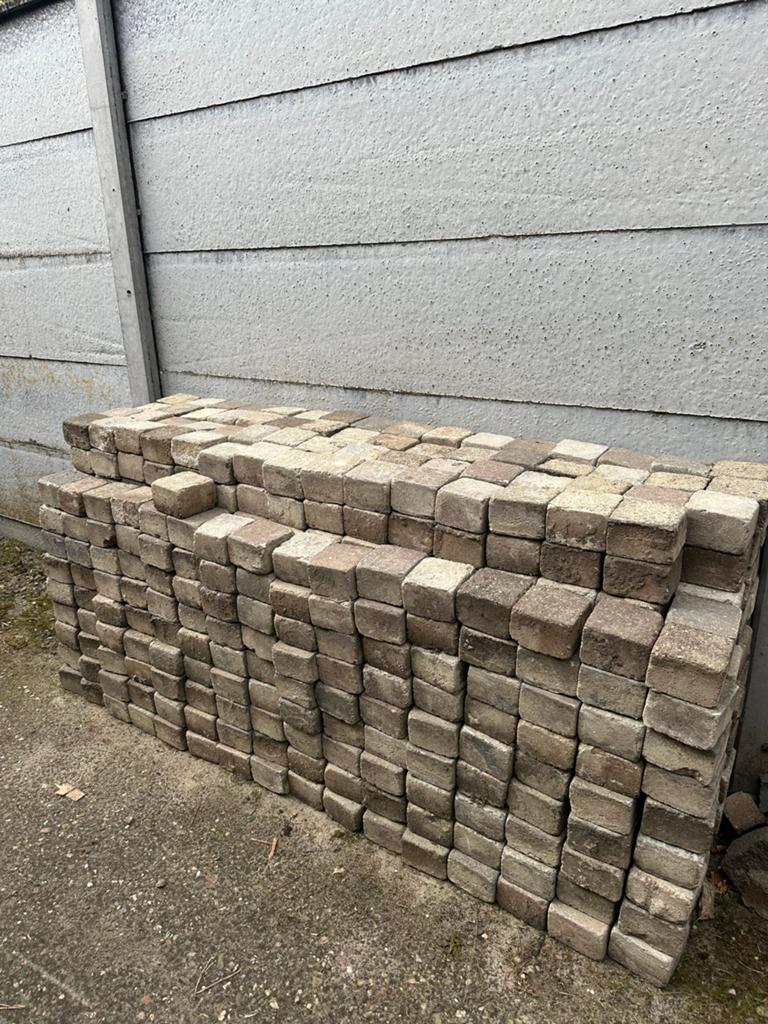 Gebruikte klinkers voor tuin of oprit (koppelstones), Overige materialen, Gebruikt, Ophalen of Verzenden, Minder dan 20 cm