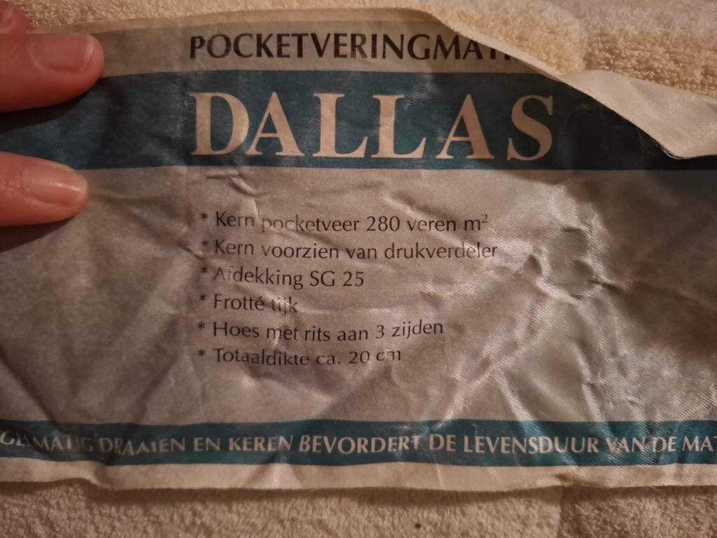 Gratis poketvering matras en bedframe 90 x 200, Ophalen, 90 cm, Eenpersoons, Zo goed als nieuw
