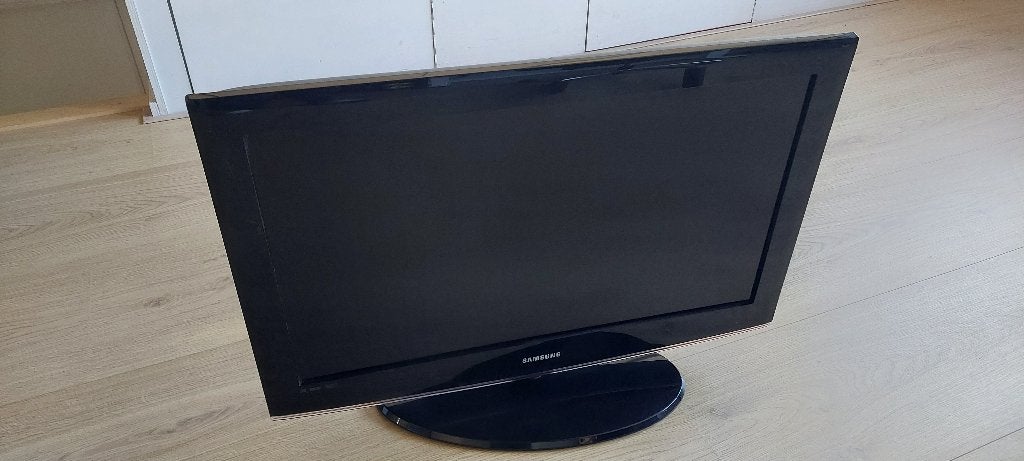 Samsung 32 inch TV LE32B450 met afstandsbediening, Ophalen, 50 Hz, 80 tot 100 cm, Zo goed als nieuw