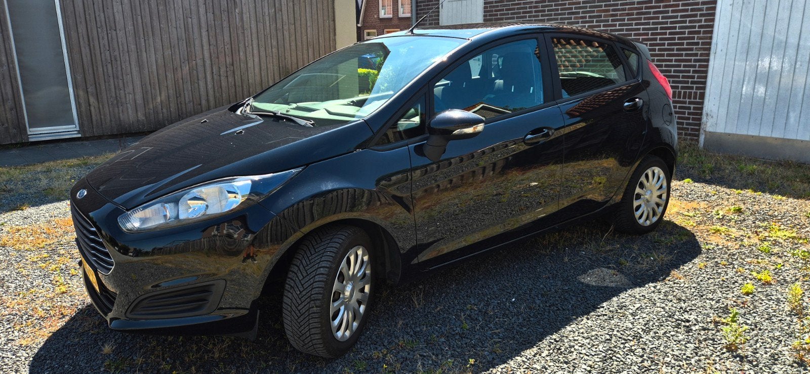 Ford Fiësta 1.0 48KW/65PK 5D 2013 Zwart, Auto's, 40 €/maand, 525 kg, Origineel Nederlands, Handgeschakeld