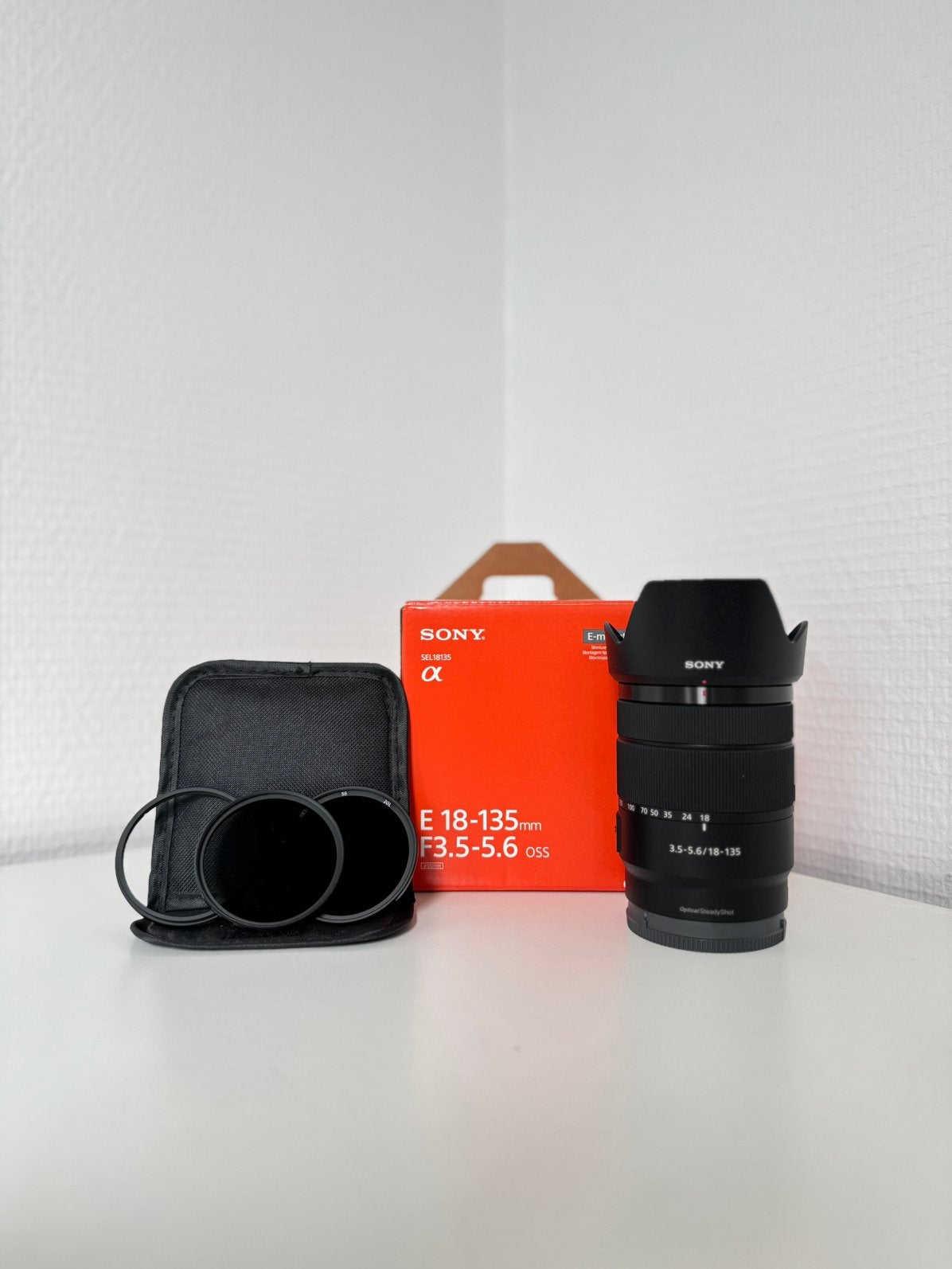 Sony E 18-135mm f/3.5-5.6 OSS - (+ 3 filters!), Audio, Tv en Foto, Sony E-mount, Sony, Beschermhoes/tas, Ophalen of Verzenden