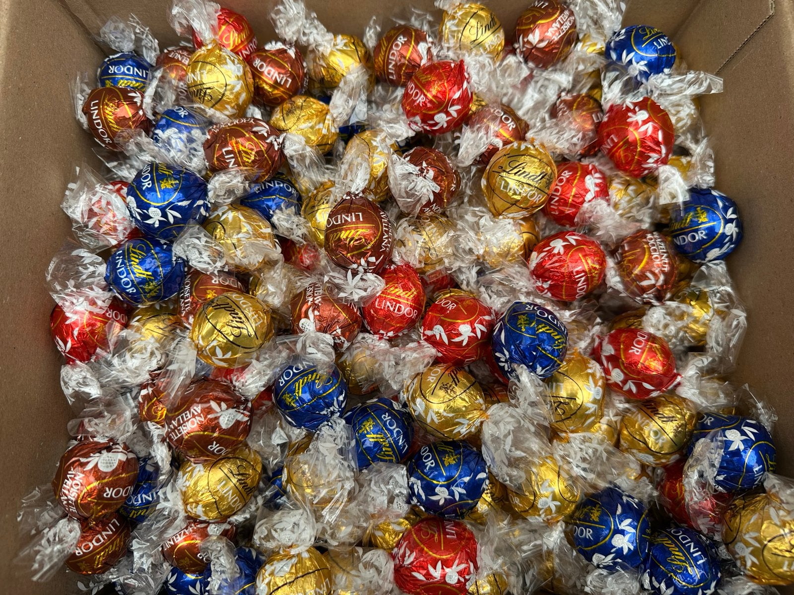 Lindt chocolade ballen assortiment nu slechts €10,- per kilo, Diversen, Ophalen of Verzenden