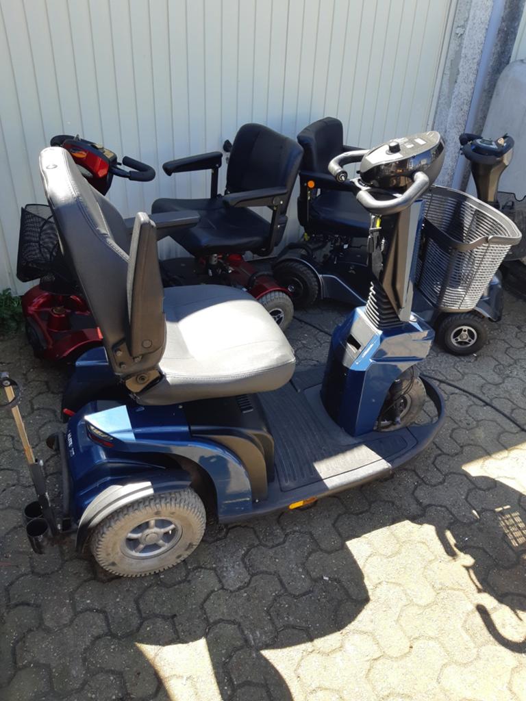 STERLING ELITE 2xs blauw+opvouwbare scootmobiel, Ophalen, Gebruikt, Sterling, 11 t/m 15 km/u