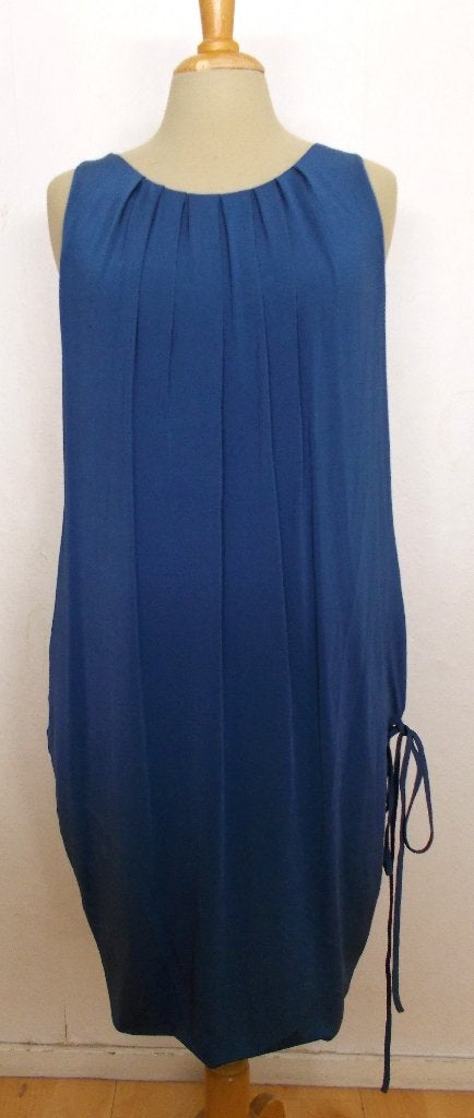 Prachtig blauw jurkje van designer Gio' Guerreri! 44, Maat 42/44 (L), Zo goed als nieuw, Knielengte, Verzenden