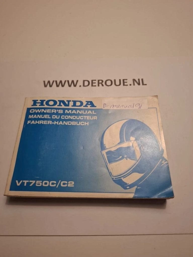 91 0WNERS MANUAL HONDA VT750C / C2 1997 USED, Ophalen of Verzenden, Honda