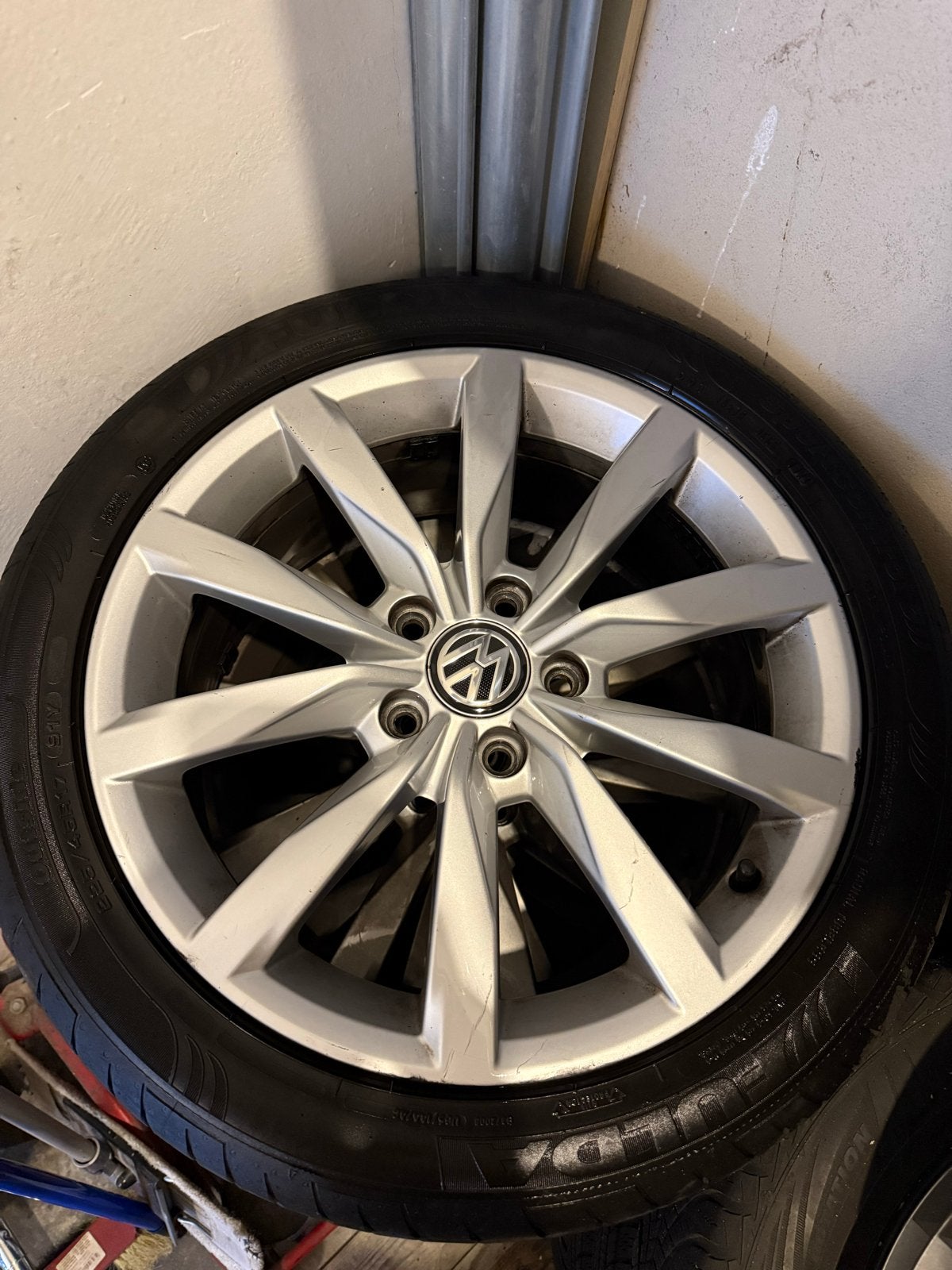 Set van 4 Volkswagen Golf/Touran velgen met zomerbanden, Auto-onderdelen, Ophalen, Gebruikt, Banden en Velgen, 17 inch