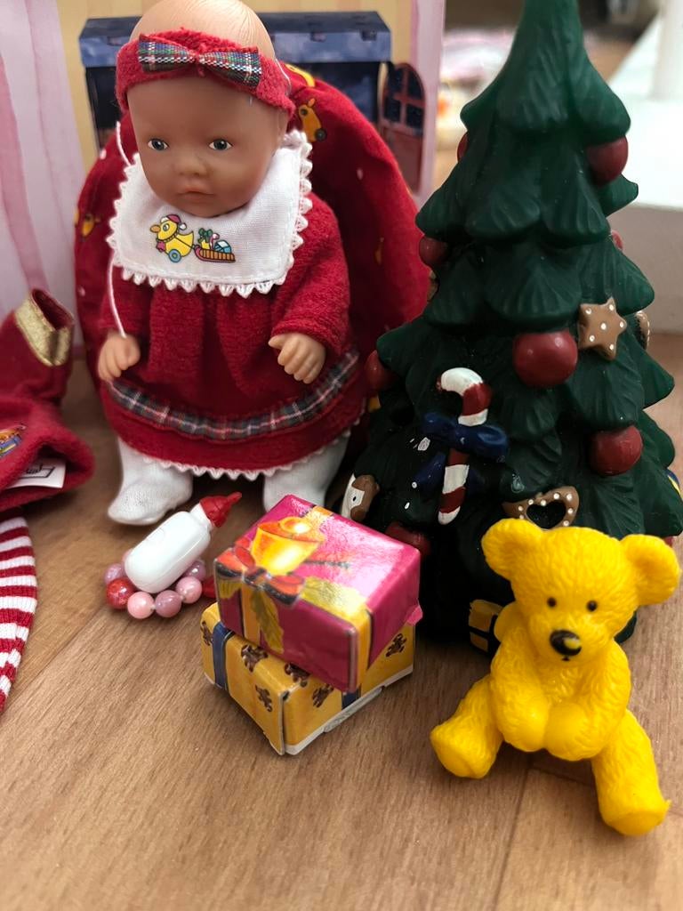 Baby Born Kerst (kleding/boom/assecoires, Ophalen of Verzenden, Zo goed als nieuw, Kleertjes