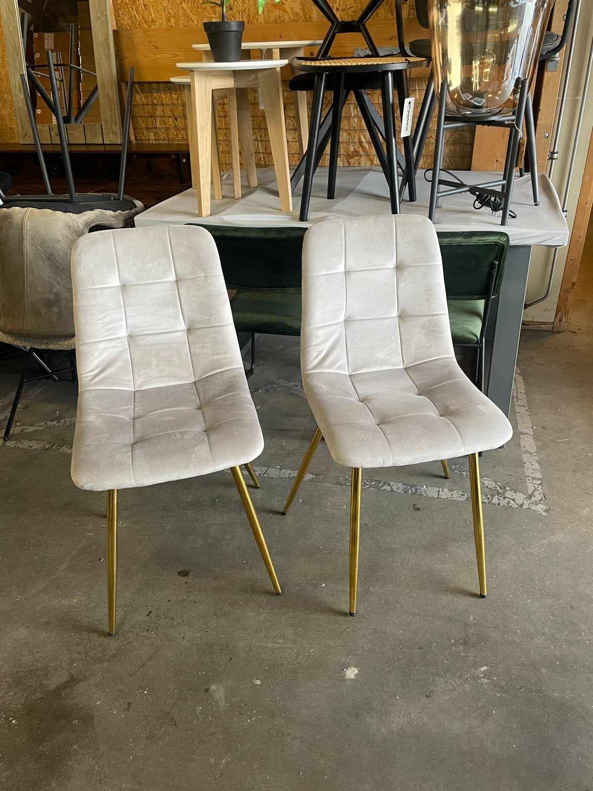 2 Velvet stoelen met metalen pootjes - Zithoogte 47cm, Ophalen, Twee, Overige kleuren, .