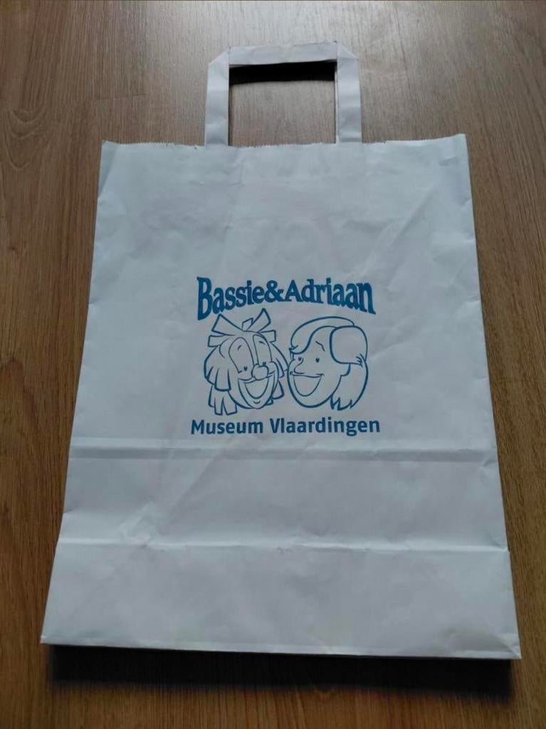 Bassie en Adriaan museum Vlaardingen papieren tas, Ophalen of Verzenden, Gebruikt, Tv, Gebruiksvoorwerp