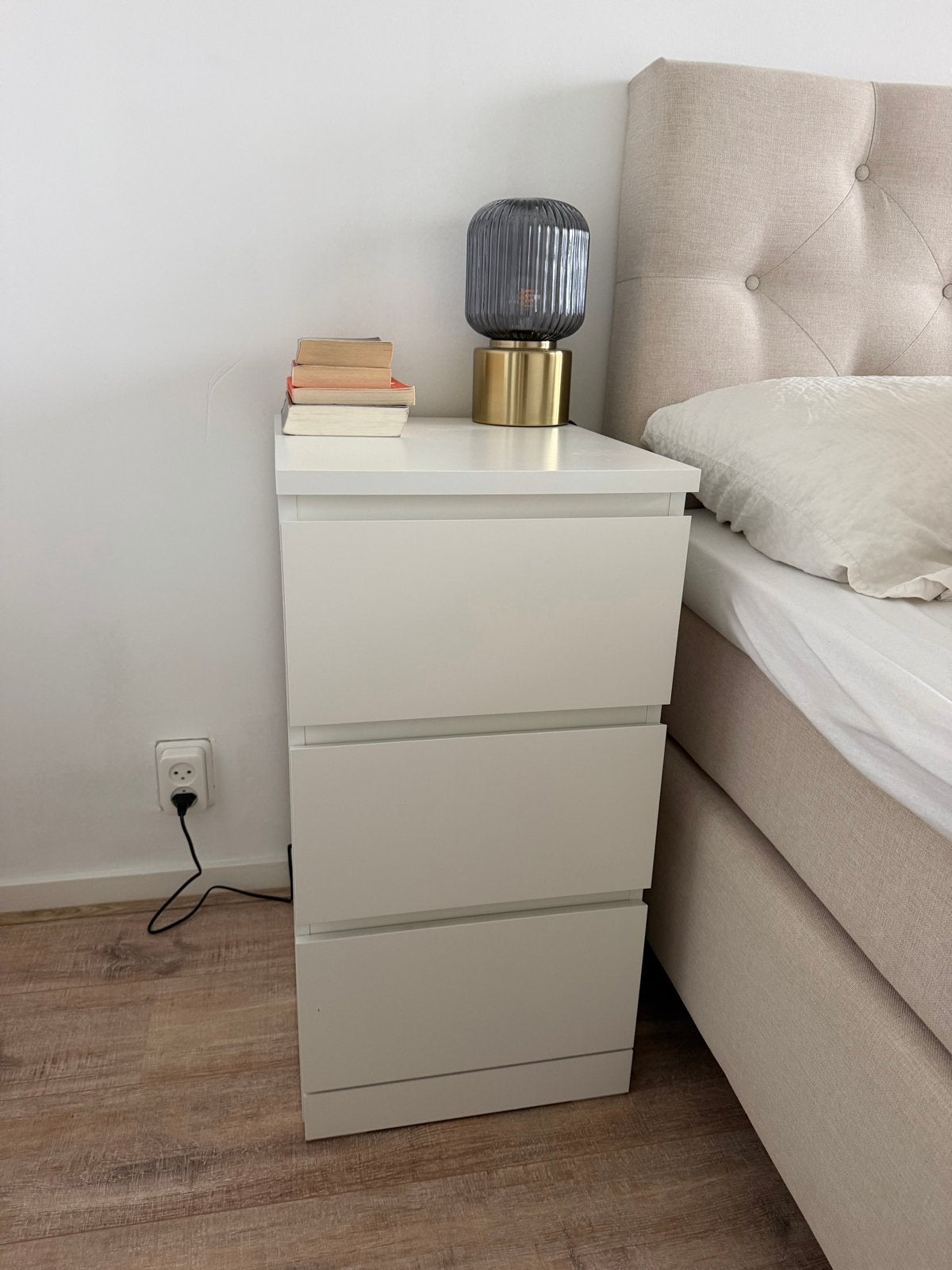 2x IKEA MALM Nachtkastjes met 3 Lades - Wit, Ophalen, Gebruikt, Minder dan 45 cm, 70 cm of meer