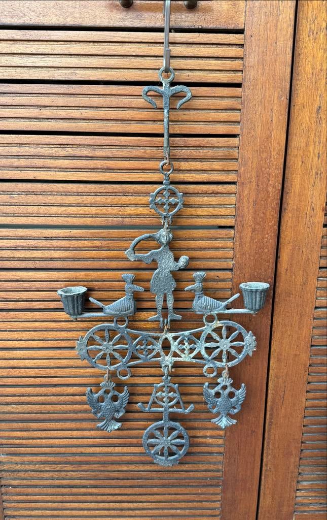 Oude vintage smeedijzeren Wandhanger, Hangkandelaar, Ophalen of Verzenden, Overige materialen
