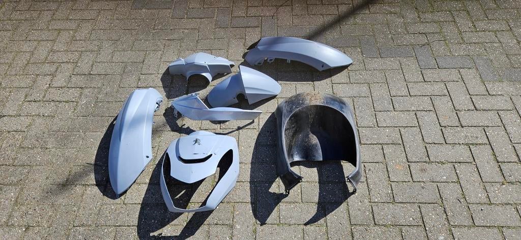 Kappenset Peugeot Kisbee RS - Gebruikt met grondlak, Fietsen en Brommers, Brommeronderdelen | Scooters, Ophalen of Verzenden, Gebruikt