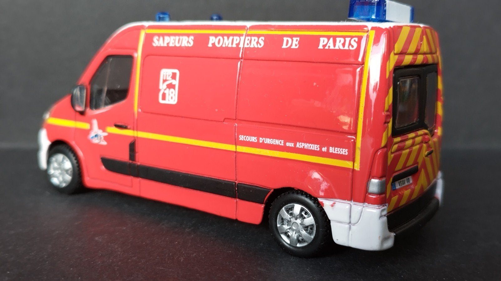 Renault Master Ambulance Pompiers 1:50 Bburago Burago Pol, Overige merken, Auto, Verzenden, .