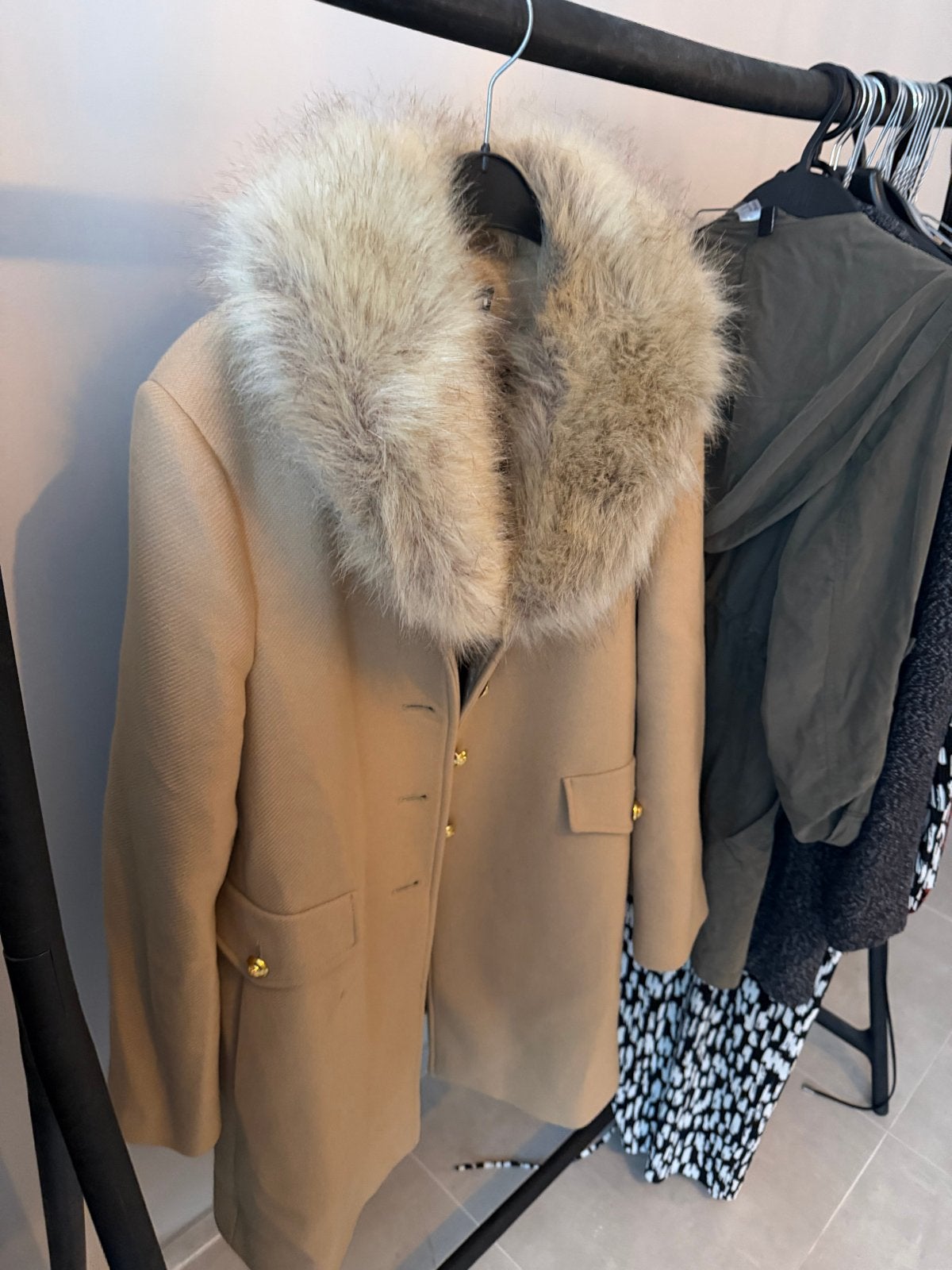 Zara Manteco wollen jas met afneembare bontkraag, Kleding | Dames, Jassen | Winter, Ophalen, Zo goed als nieuw, Maat 46/48 (XL) of groter