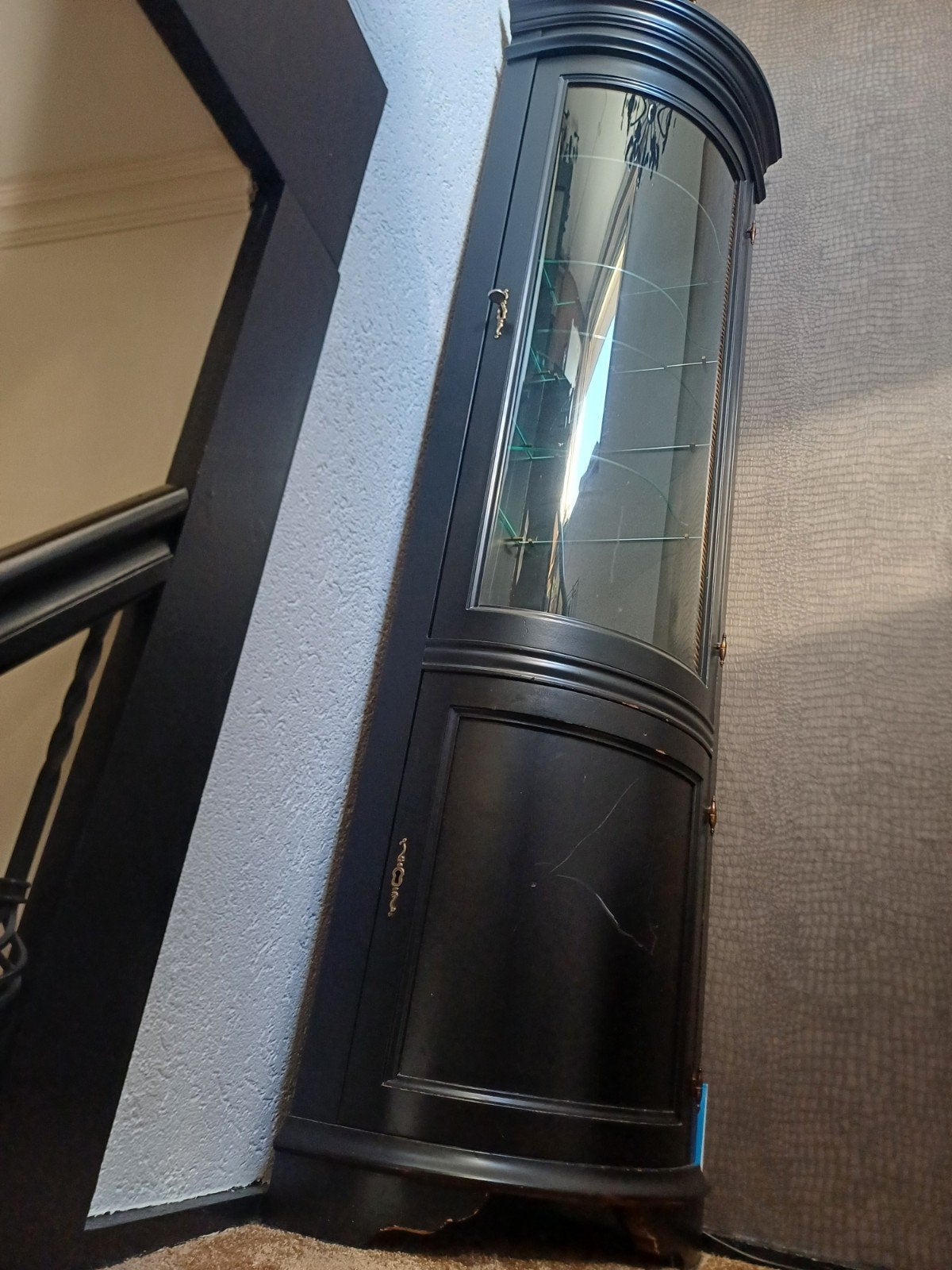 Hoekvitrinekast met verlichting - opknapper