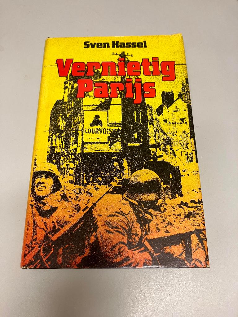 Vernietig Parijs Sven Hassel, Ophalen of Verzenden, Tweede Wereldoorlog, Gelezen, Algemeen