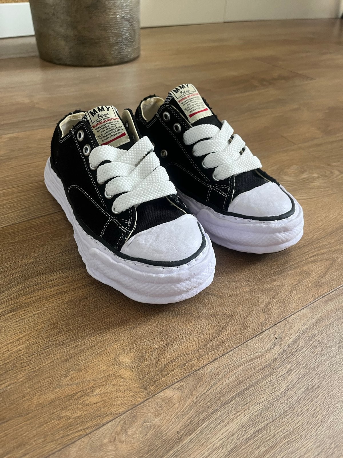 MMY (maison mihara) sneakers zwart wit - Maat 38, Ophalen of Verzenden, Nieuw, Zwart, Sneakers of Gympen