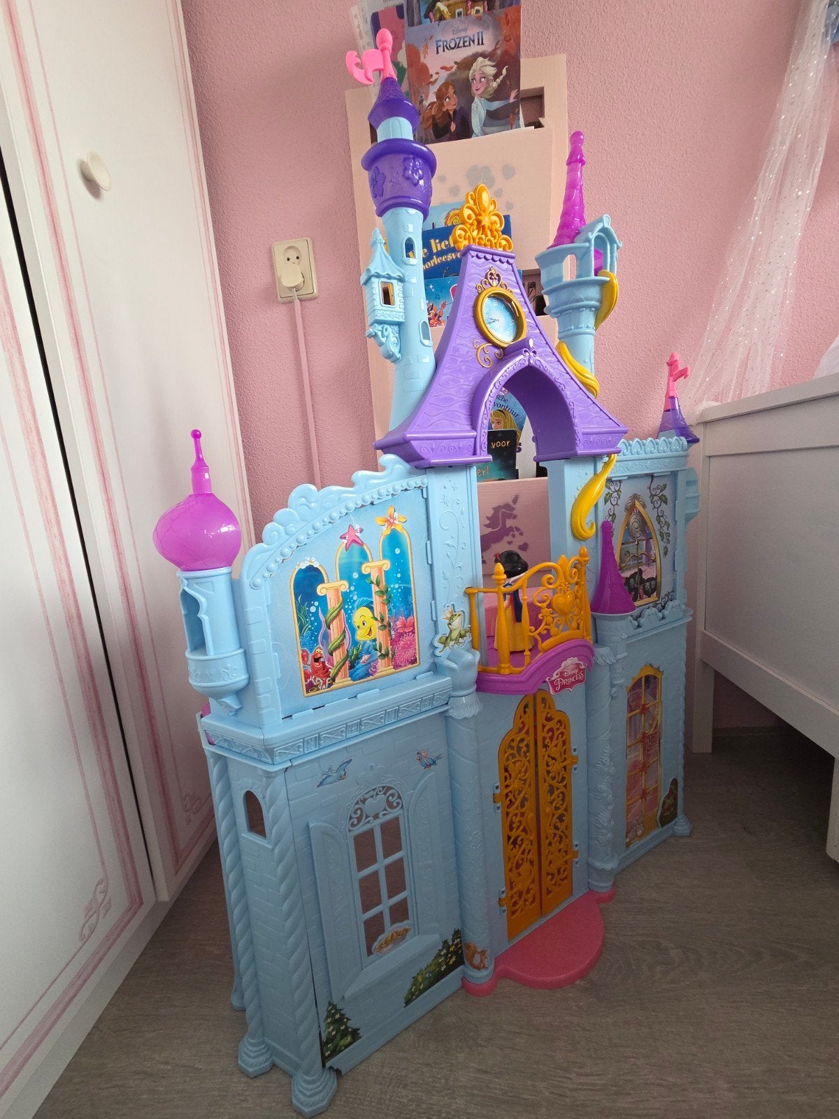 XL Disney Prinsessen Kasteel met 5 Prinsessen, Kinderen en Baby's, Ophalen of Verzenden, Gebruikt, Poppenhuis