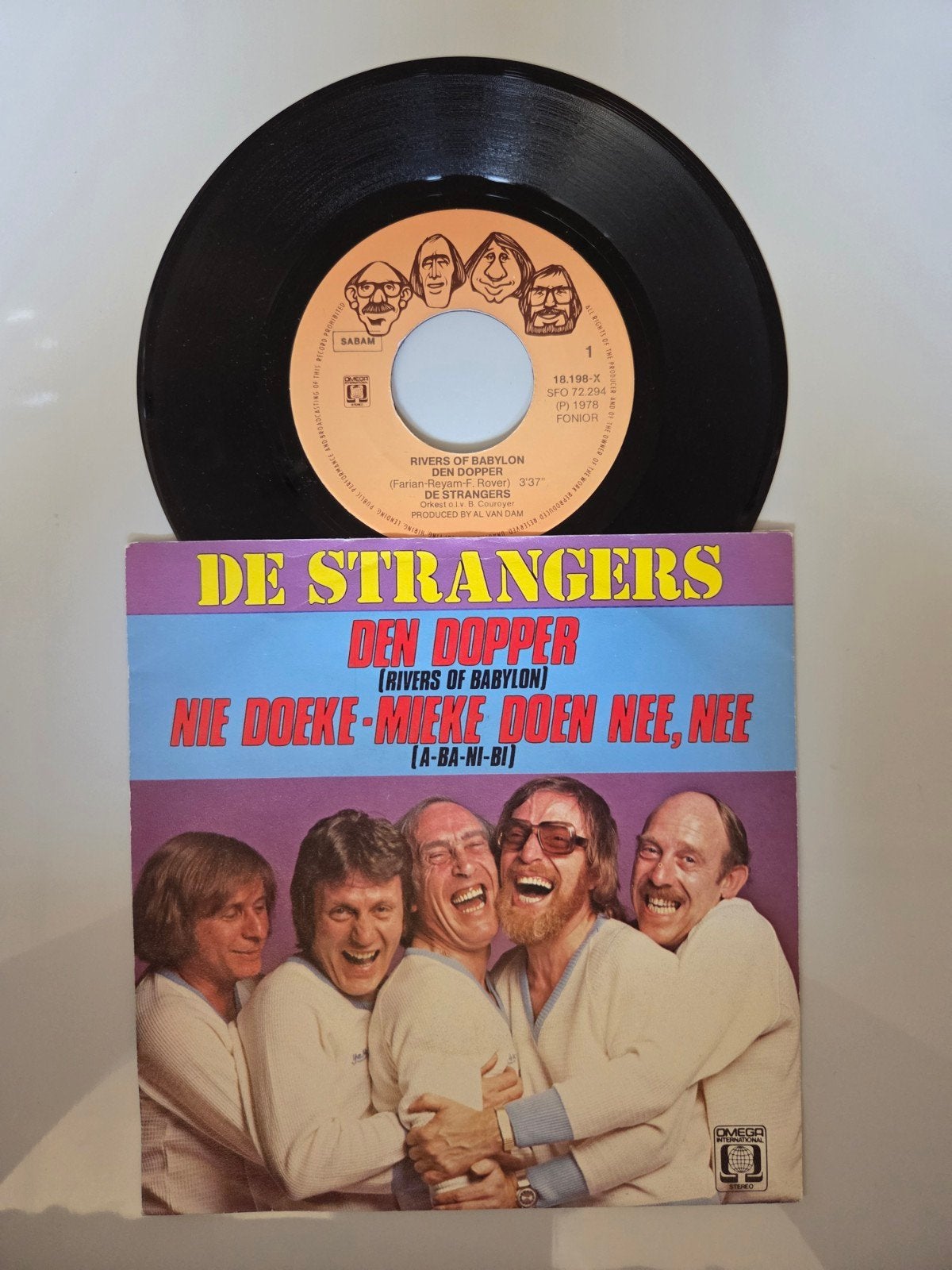 De strangers - Rivers of babylon, Cd's en Dvd's, Vinyl Singles, Ophalen of Verzenden, Gebruikt, 7 inch, Nederlandstalig