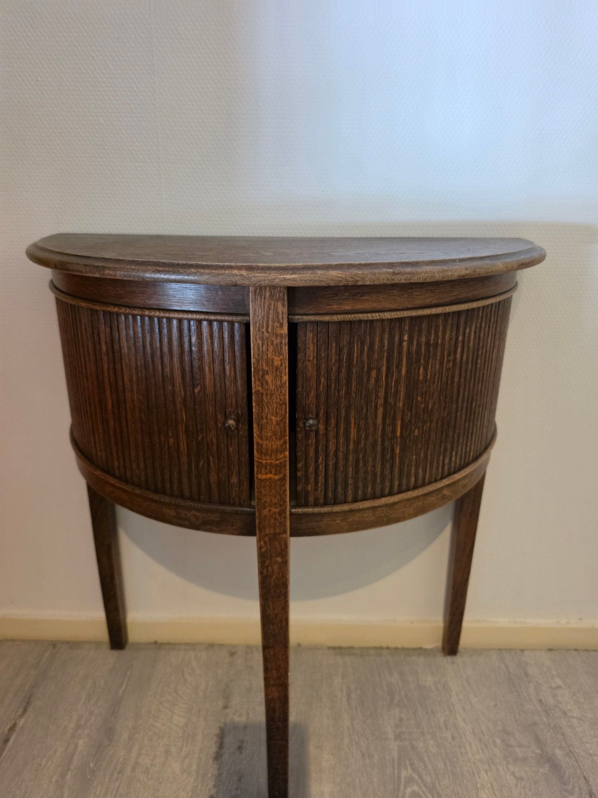 Bruine houten kast met 2 schuifdeurtjes - 70x33x70 cm, Ophalen