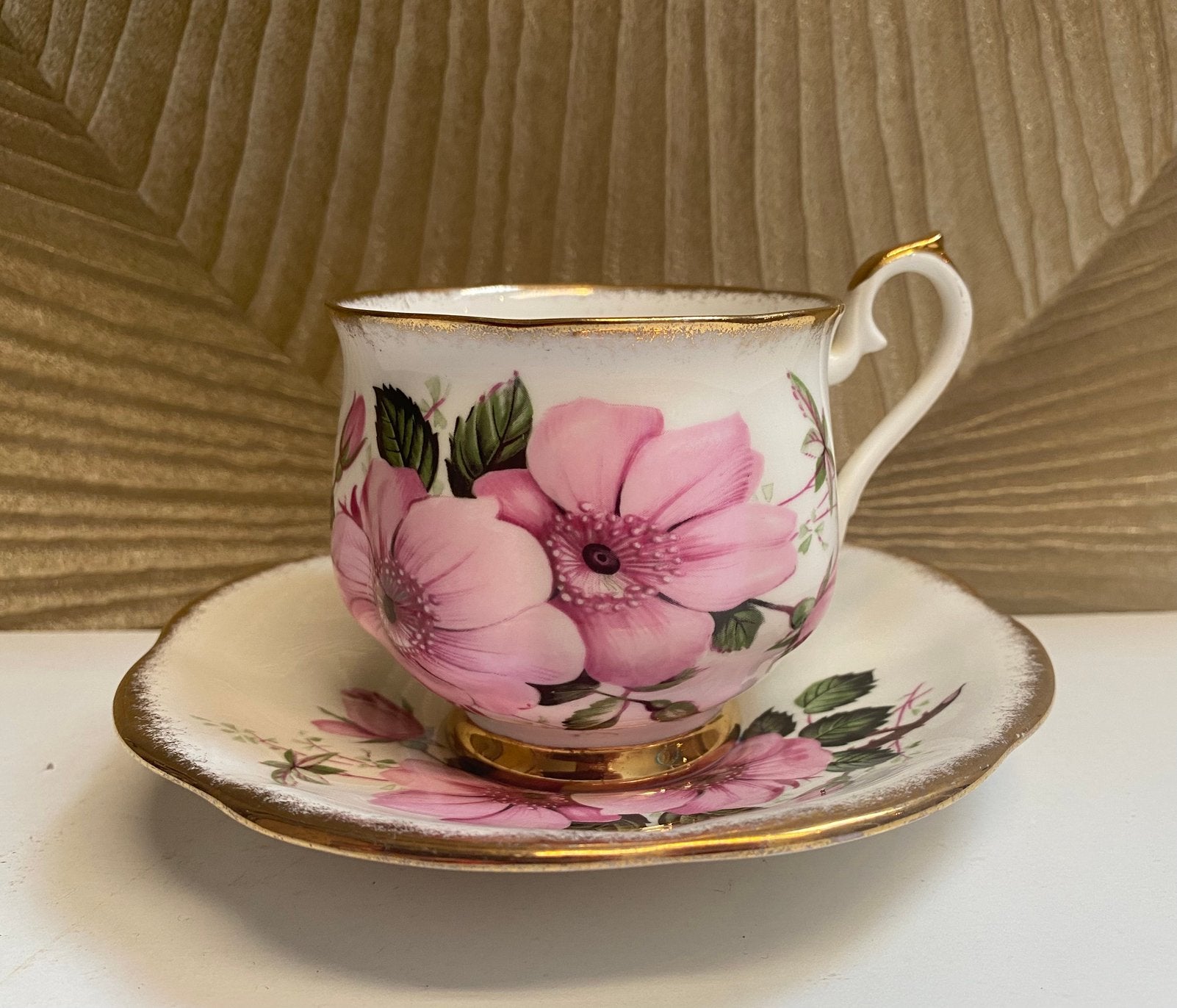 Fijn porselein kop & schotel roze rozen Imperial England, Overige merken, Vintage, Ophalen of Verzenden, Zo goed als nieuw