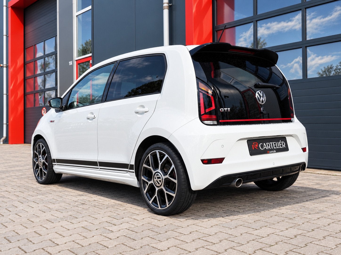 Volkswagen Up! 1.0 TSI GTI | Cruisecontrol | Stoelverwarming, Stof, Met garantie (alle), 4 stoelen, 116 pk