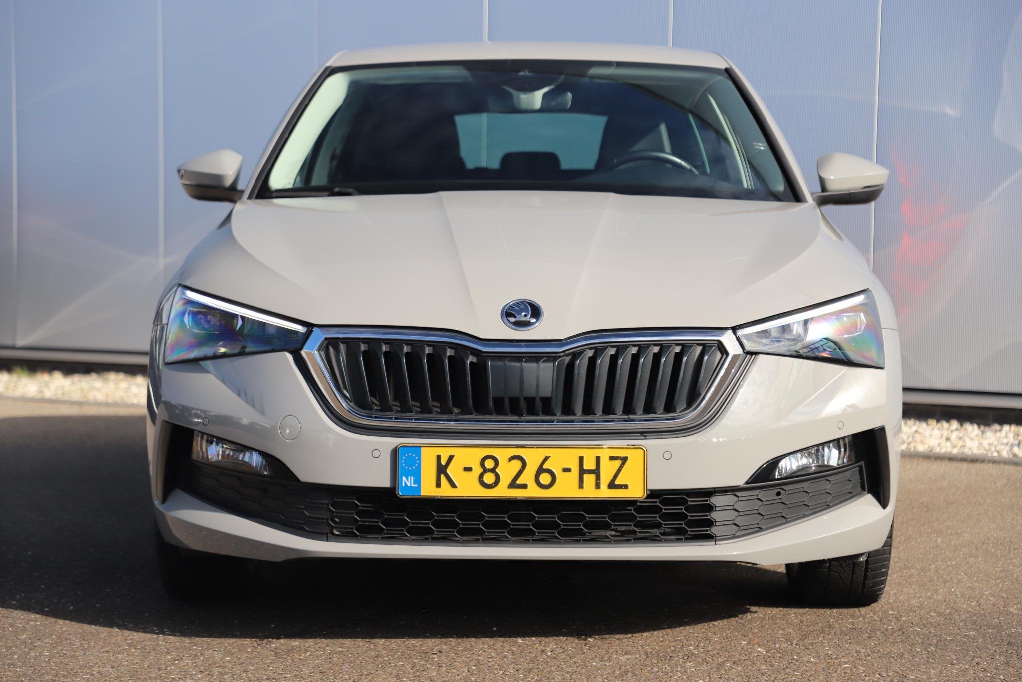 Skoda Scala 1.0 TSI Business Edition Automaat 18 inch LMV Vi, Scala, Gebruikt, Euro 6, Met garantie (alle)