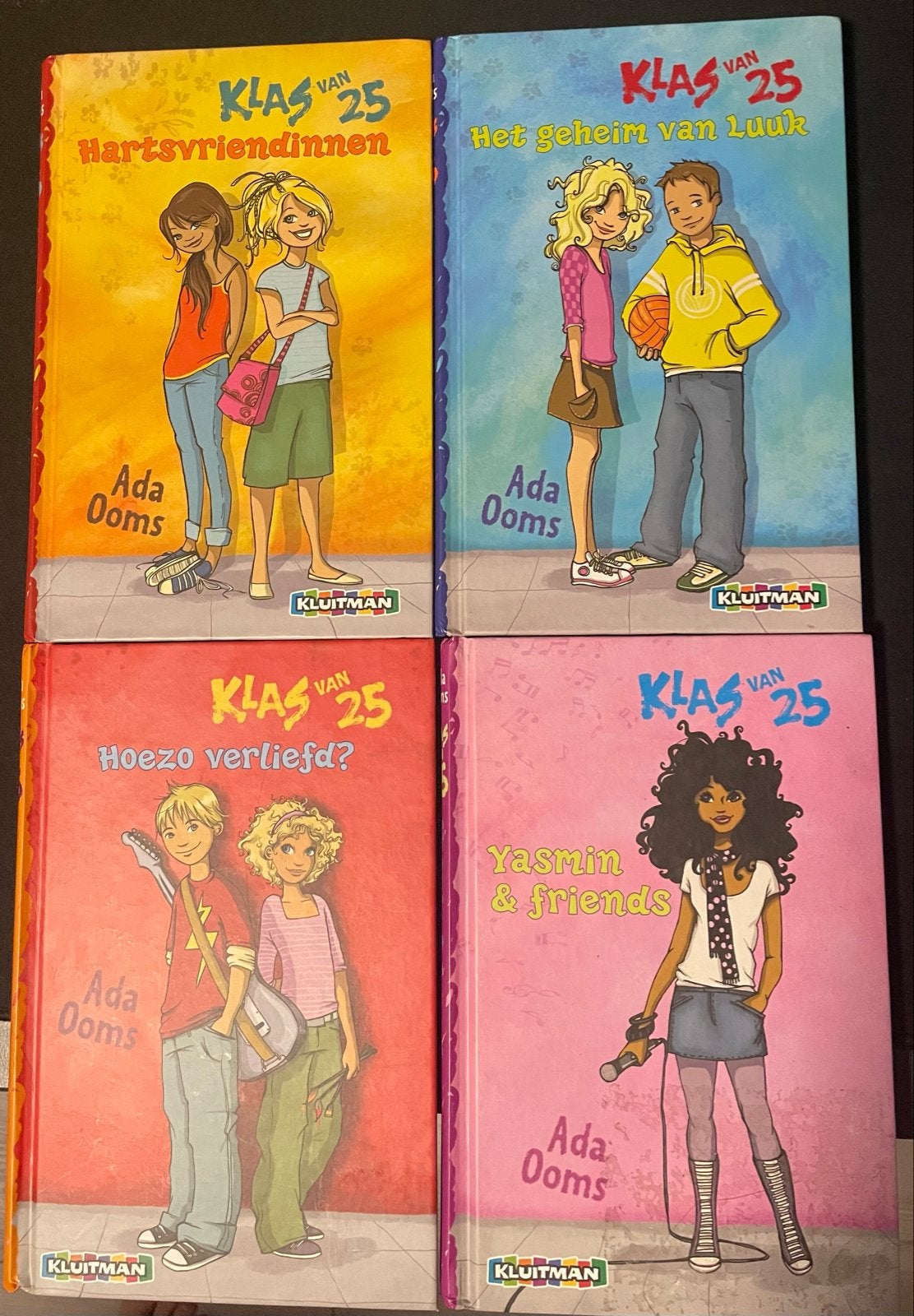 Klass van 25 - Complete set van 4 boeken door Ada Ooms, Ophalen of Verzenden, Gelezen, Fictie