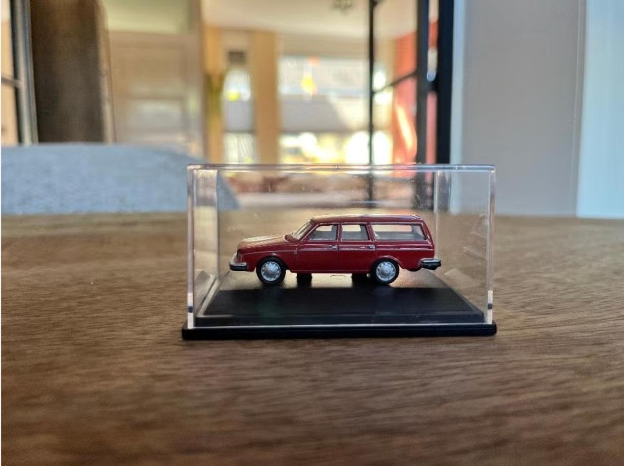 Oxford Diecast Volvo 245 Estate Red 1:76, Ophalen of Verzenden, Nieuw, Auto