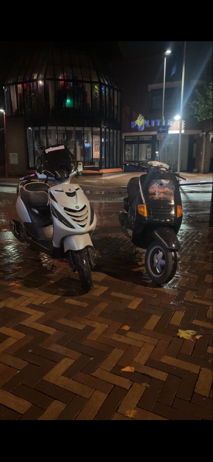 Zip 80cc scooter - Ideaal voor de handige sleutelaar!, Fietsen en Brommers, Scooters | Piaggio, Gebruikt, Benzine, Ophalen