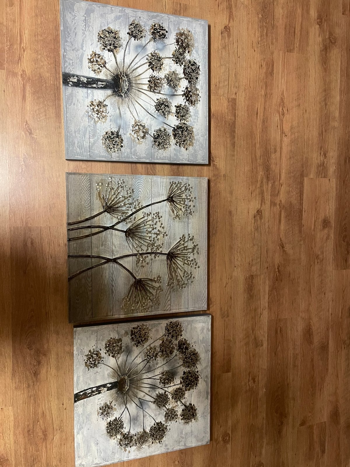 3 schilderijen, Ophalen