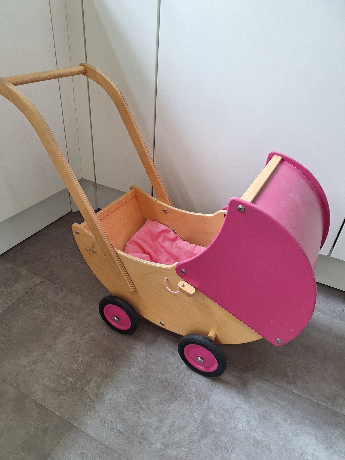 Van Dijk poppenwagen, Ophalen, Babypop