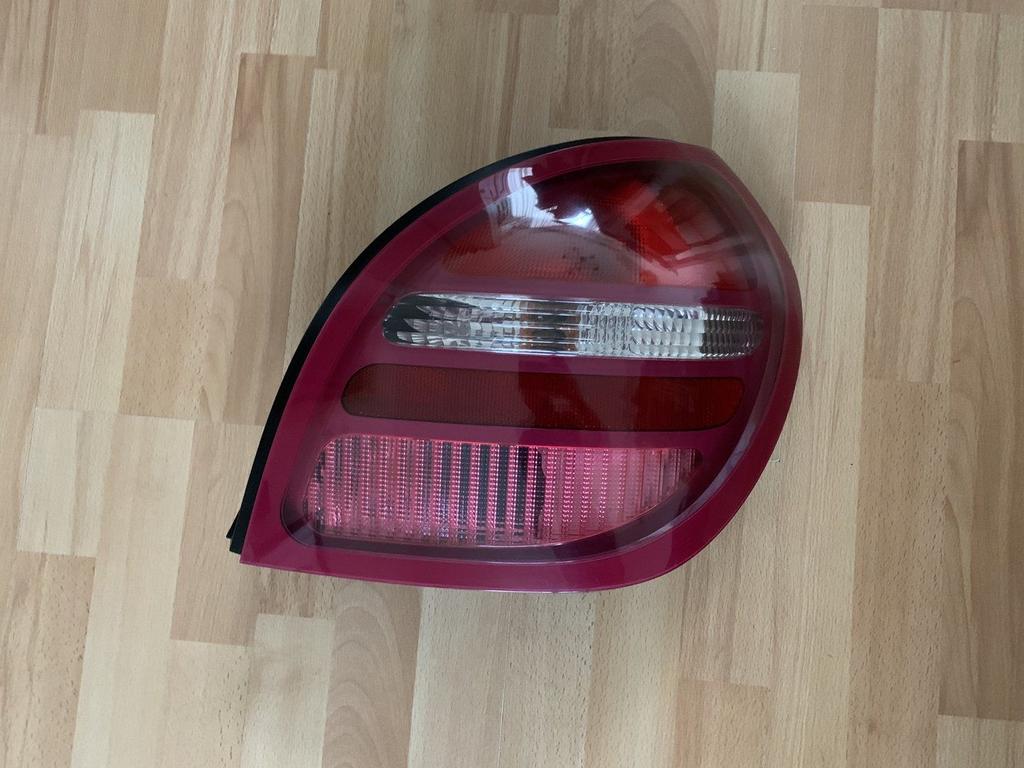 Achterlicht rechts Nissan Almera 2000 tot 2003 N16, Auto-onderdelen, Gebruikt, -, -, Ophalen of Verzenden
