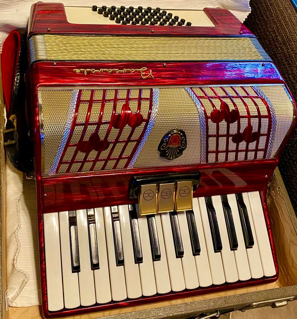 Aangeboden  goed onder accordeon zgz zgan, Ophalen of Verzenden, Zo goed als nieuw, Overige merken