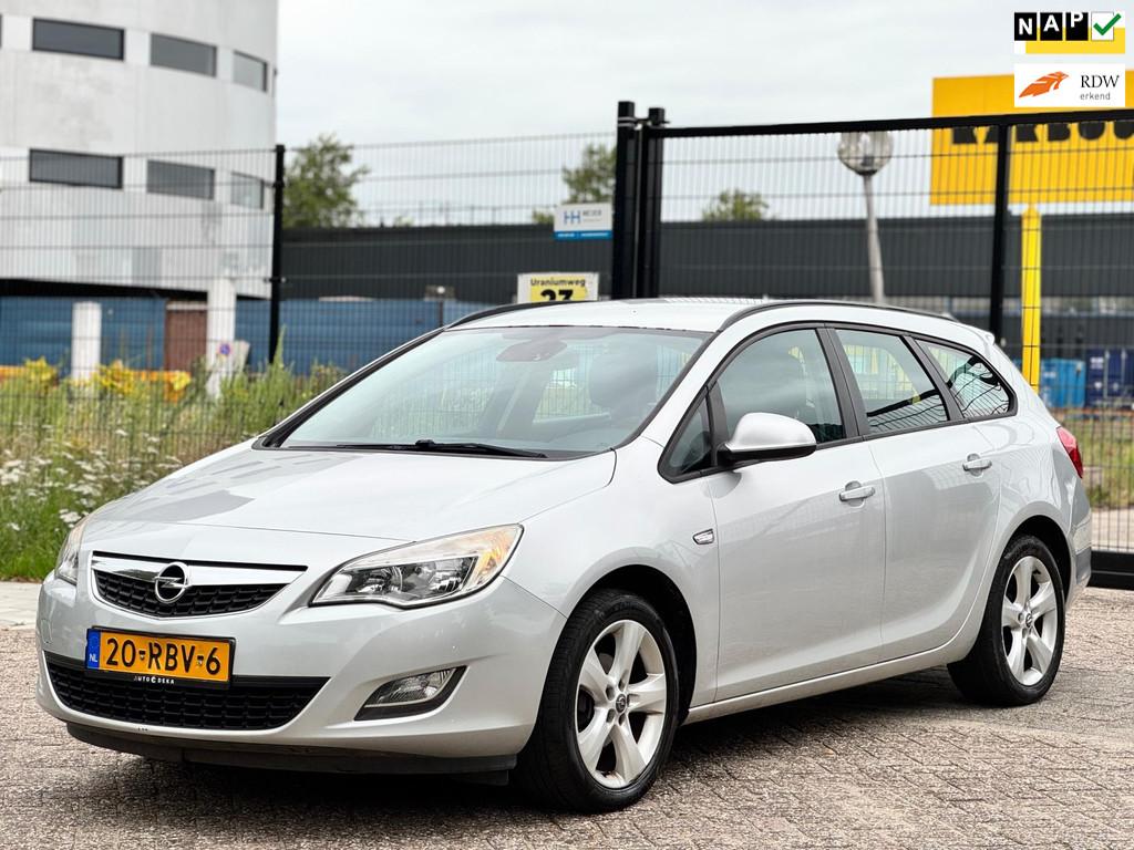 Opel Astra Sports Tourer 1.4 Turbo Edition/export navi/psens, Euro 5, Gebruikt, 4 cilinders, 1337 kg
